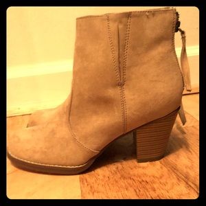 Heeled booties
